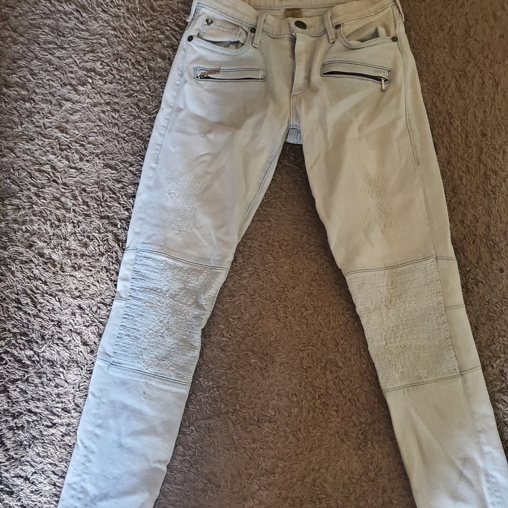 Skinny jeans